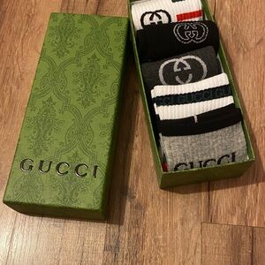 Gucci Men's Black, Gray, and White Sock Collection A1025